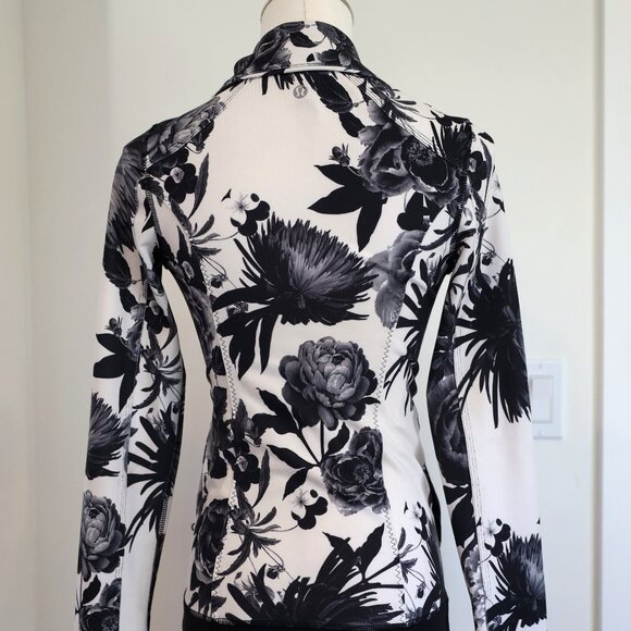 Women's Lululemon Nice Asana Jacket Brisk Bloom Floral Full Zip Black White - Picture 6 of 8